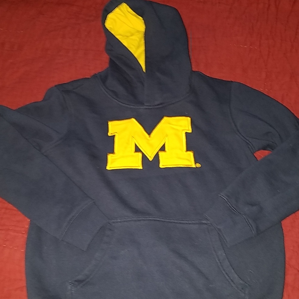 Boys Michigan hoodie size large